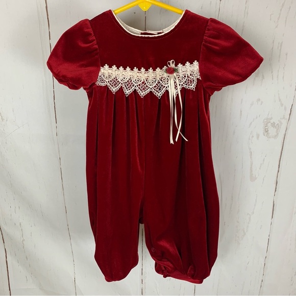Vintage red velvet baby romper lace rosette 6-9m - Picture 8 of 8